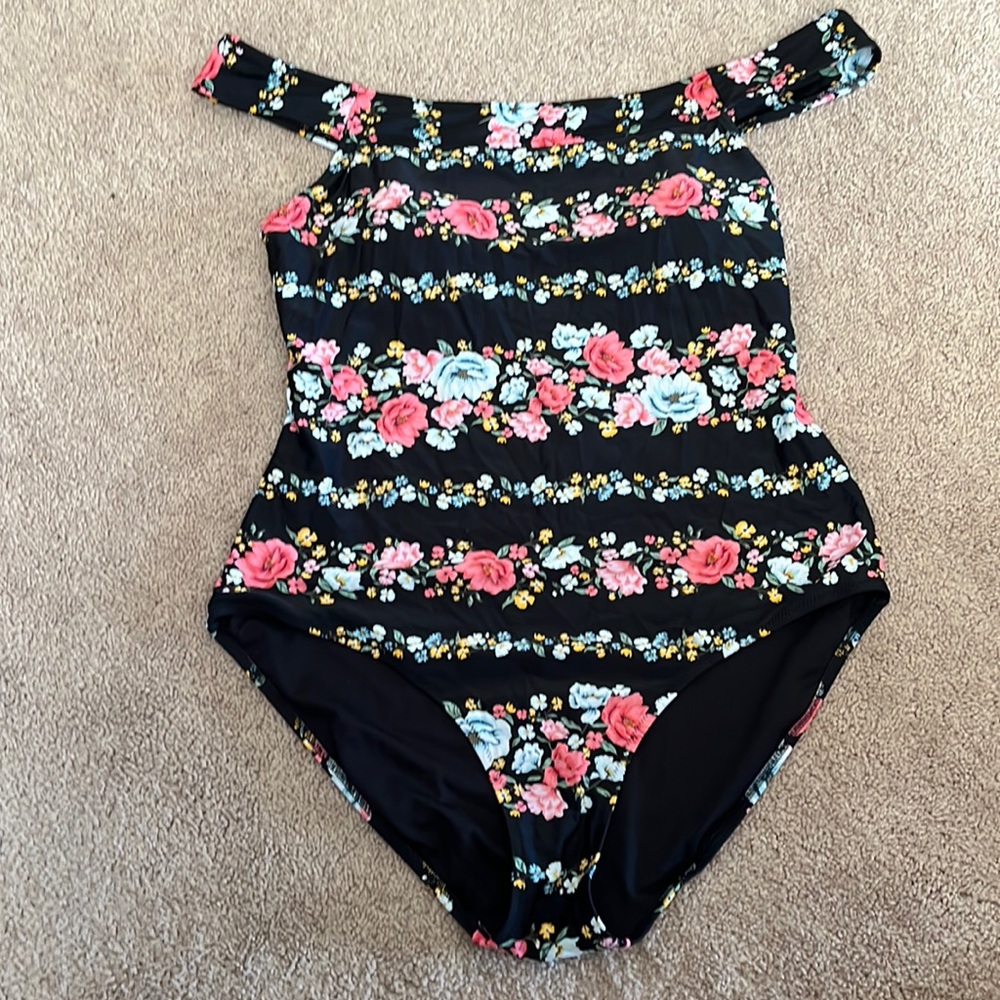Old navy swim suit